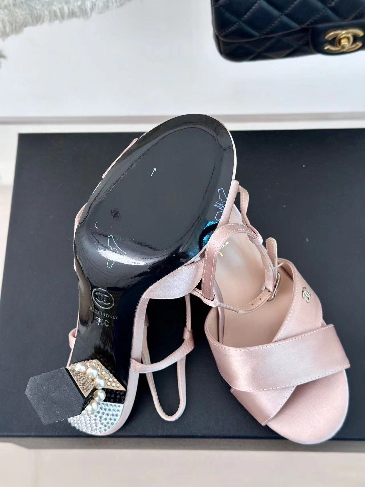 CHANE1 高品質ラインストーンパールハイヒールサンダル【50％割引+送料無料】