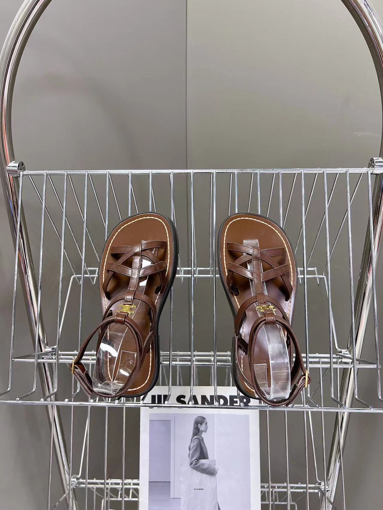 CEL1NE 高品質凱旋門サンダル【50％割引+送料無料】