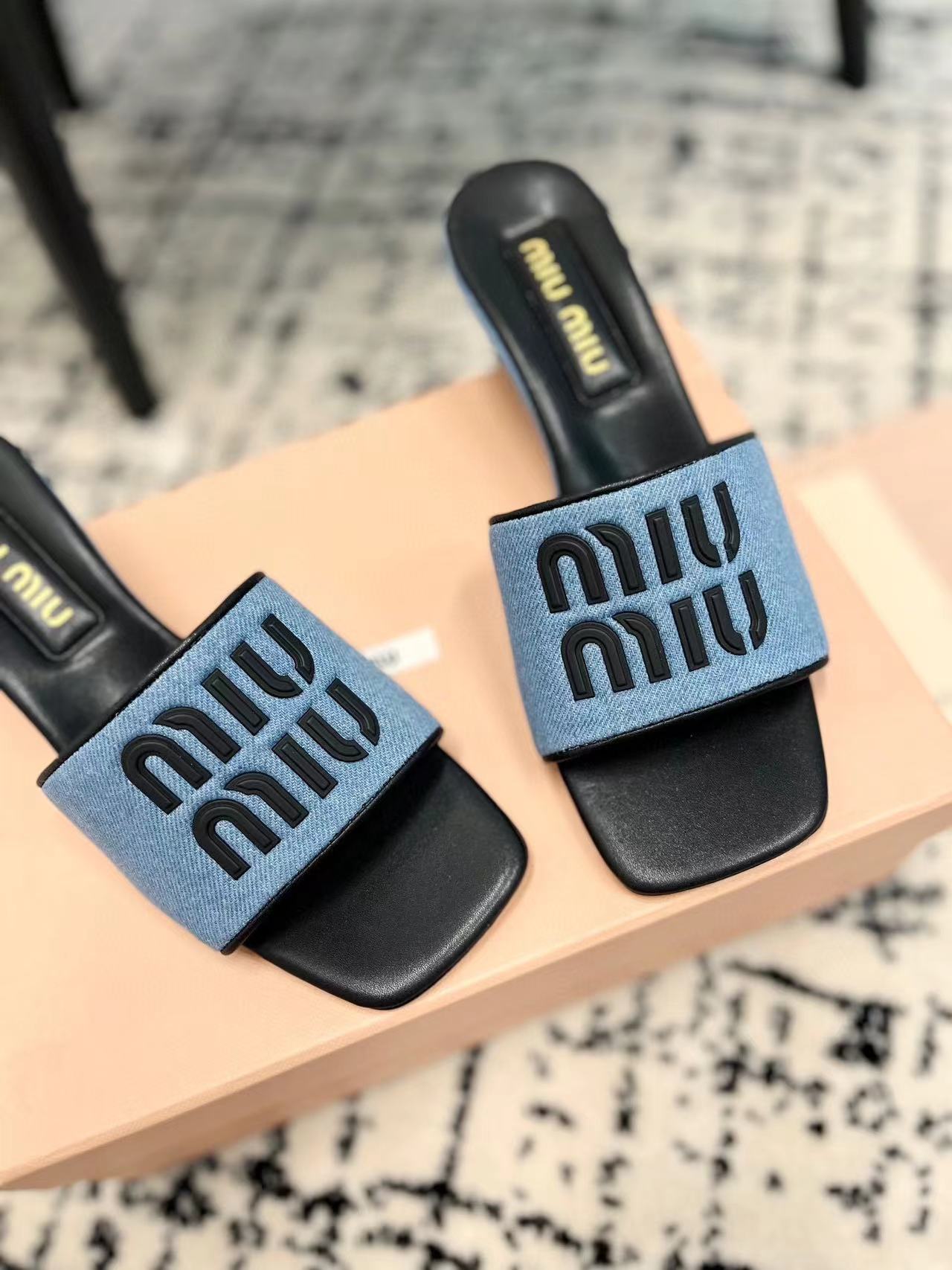 M1UM1U 高品質デニムハイヒールハーフスリッパ【50％割引+送料無料】