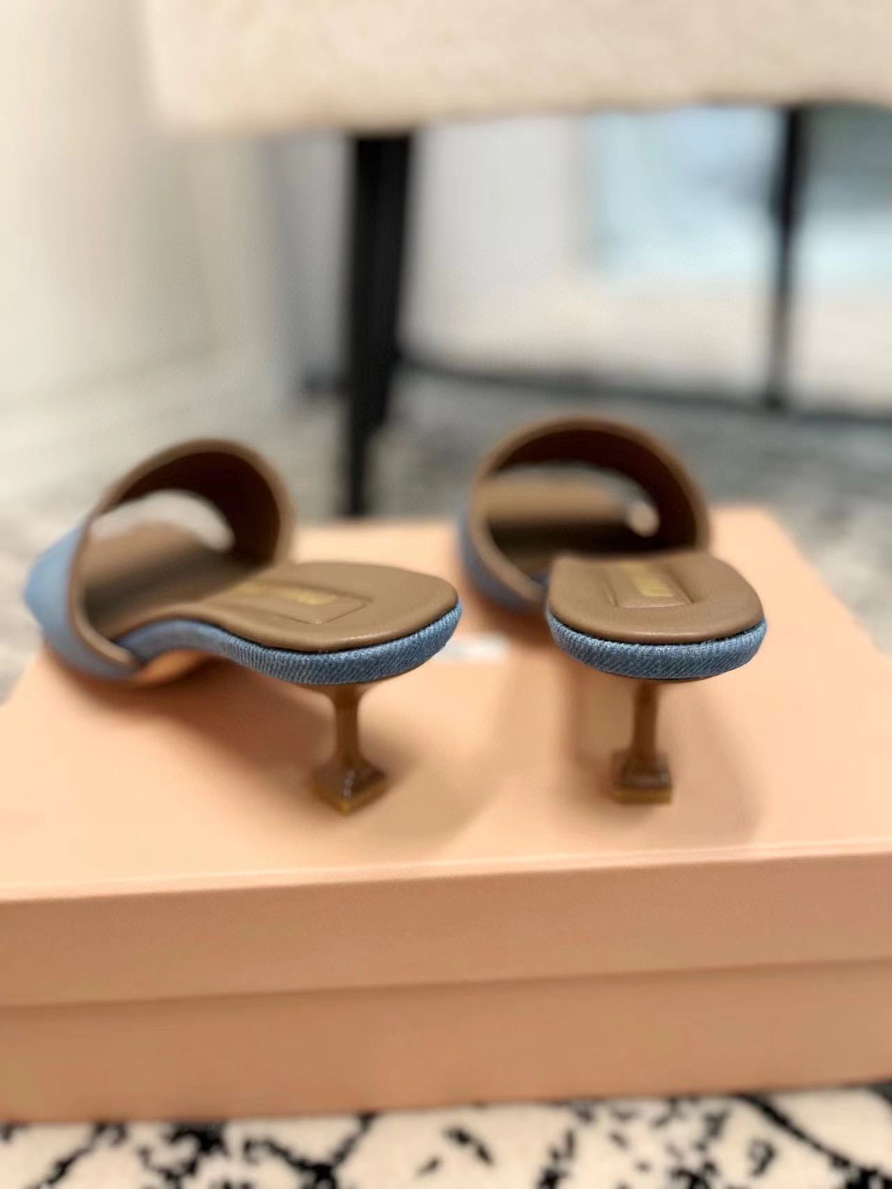 M1UM1U 高品質デニムハイヒールハーフスリッパ【50％割引+送料無料】