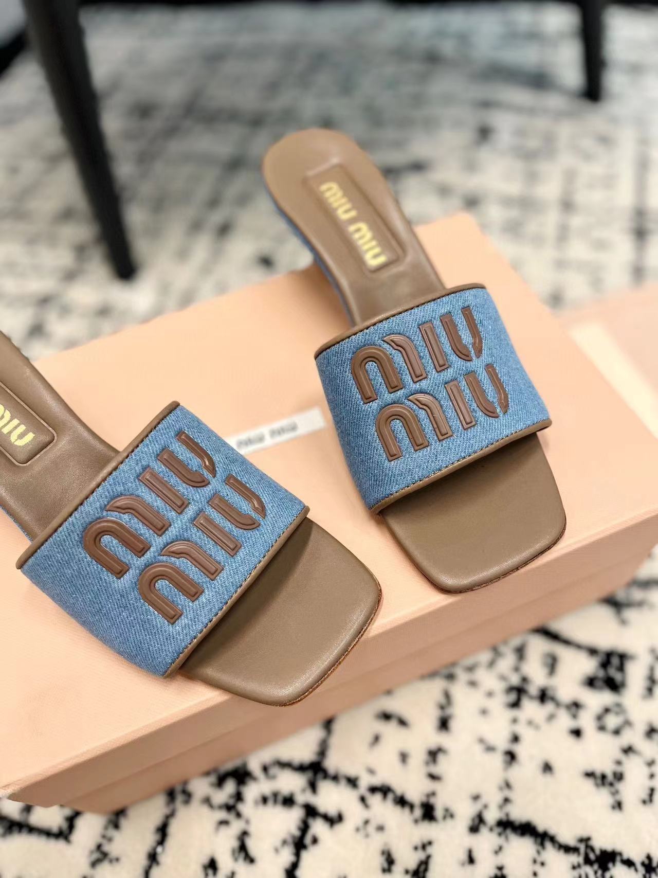 M1UM1U 高品質デニムハイヒールハーフスリッパ【50％割引+送料無料】