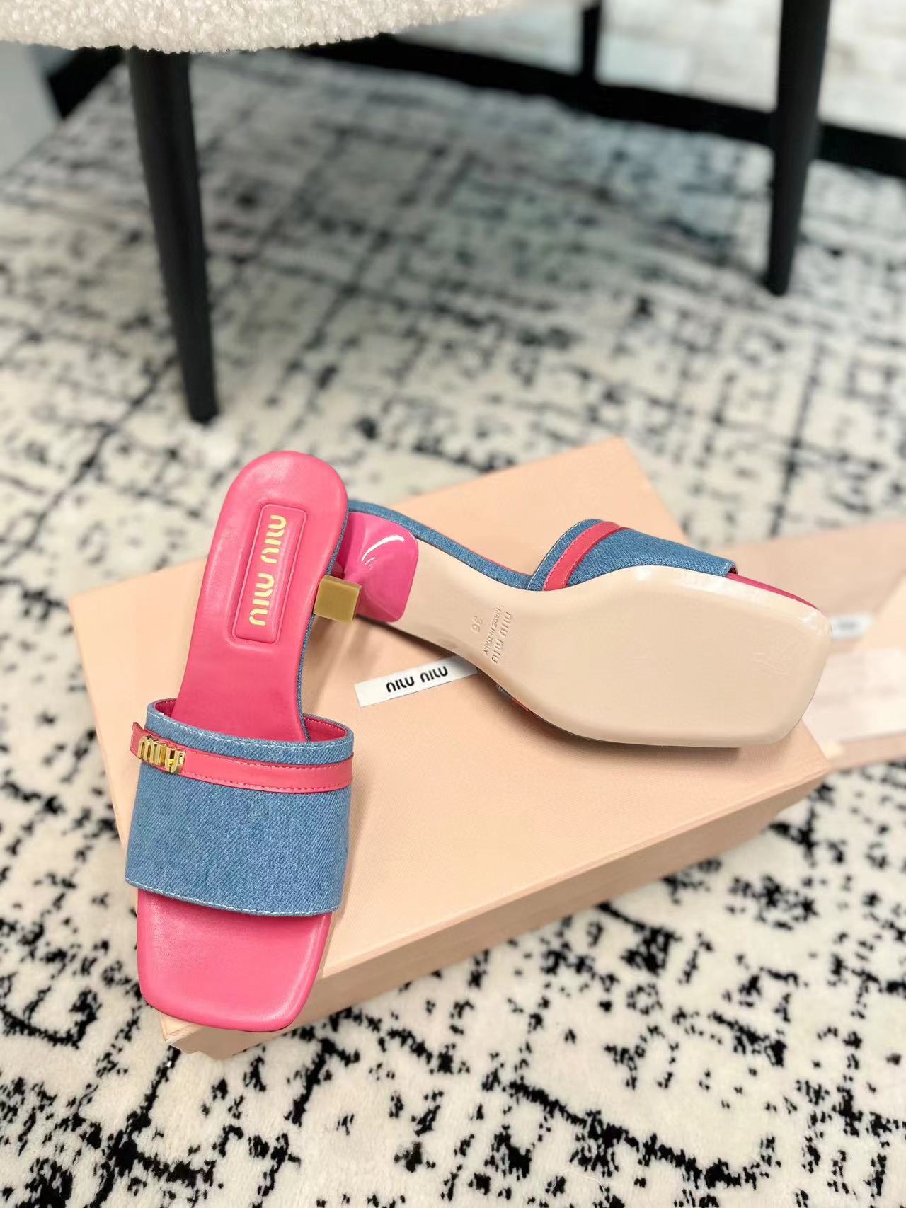 M1UM1U 高品質レターバックルデニムハイヒールハーフスリッパ【50％割引+送料無料】