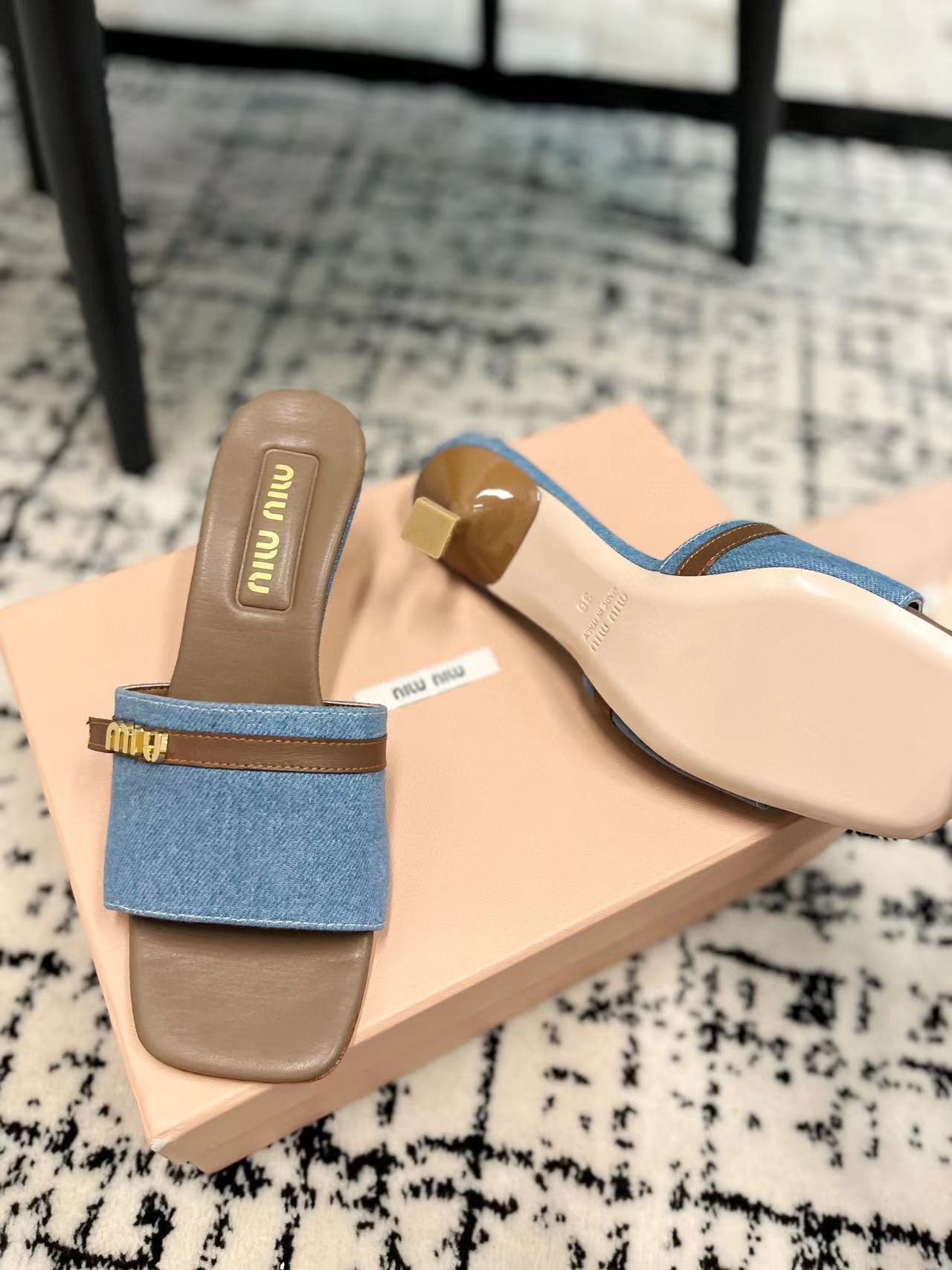 M1UM1U 高品質レターバックルデニムハイヒールハーフスリッパ【50％割引+送料無料】