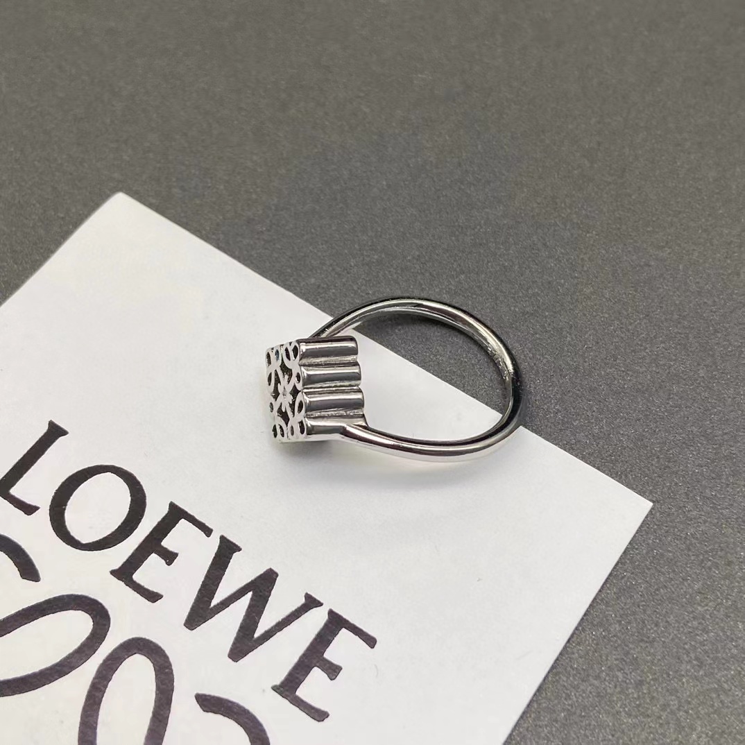 L0WEW クラシックロゴリング【50％割引+送料無料】