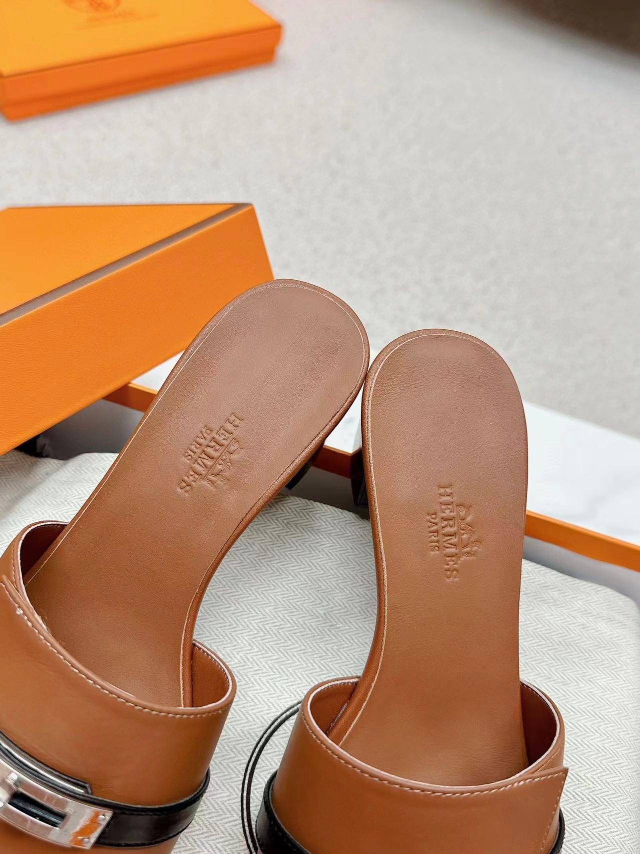 HERME5 高品質ハイヒールスリッパ【50％割引+送料無料】