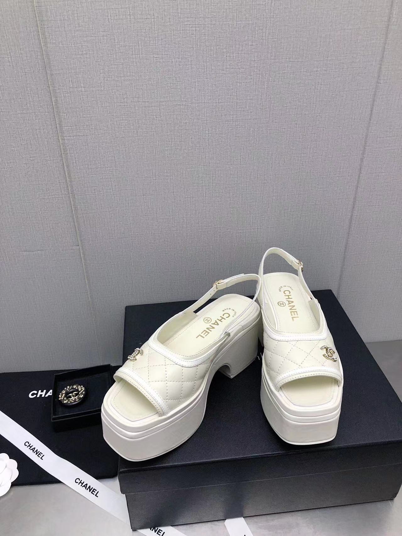 CHANE1 高品質シープスキンプラットフォームサンダル【50％割引+送料無料】