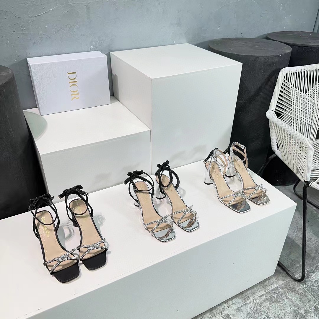 DI0R 高品質ボウクリスタルダイヤモンドハイヒールサンダル【50％割引+送料無料】