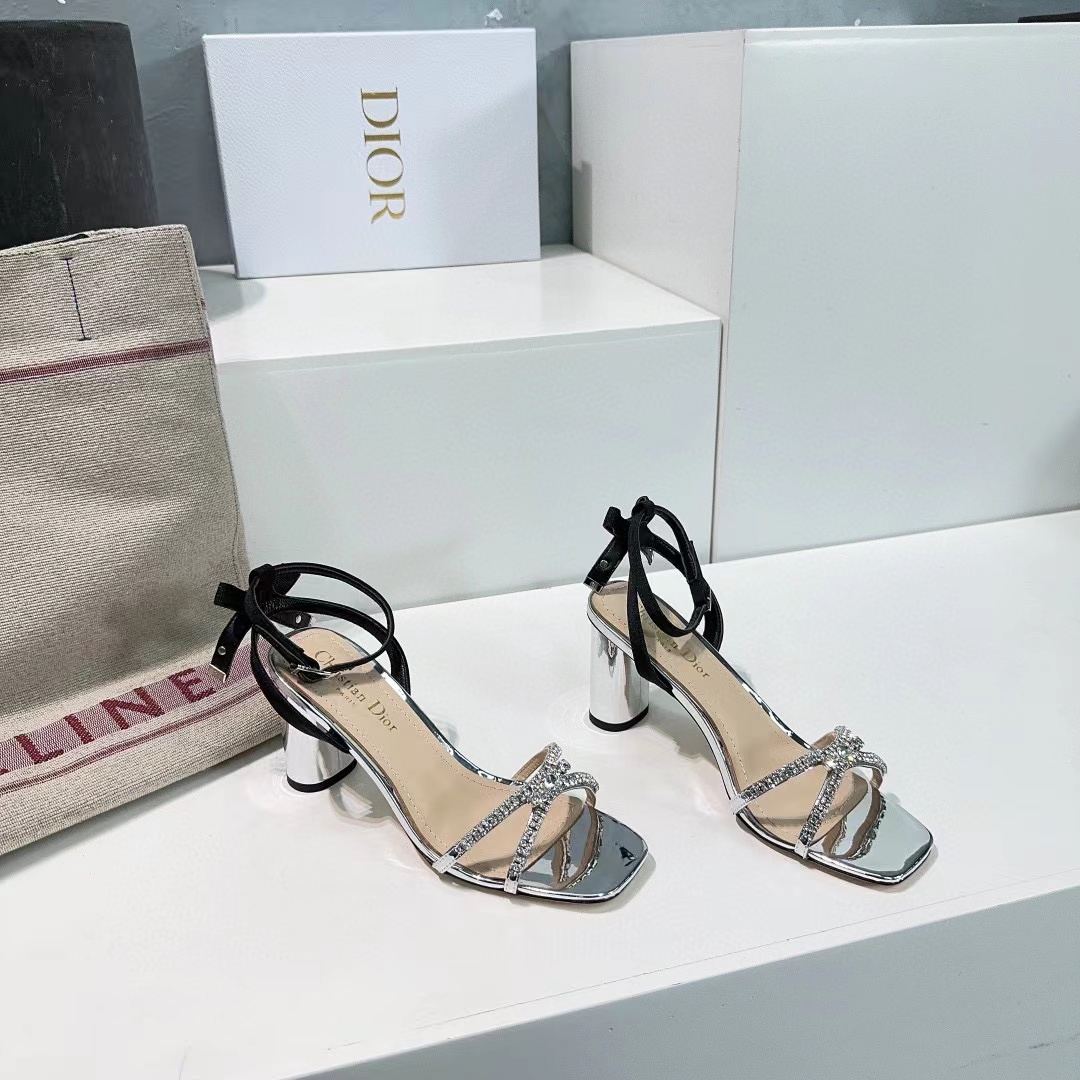 DI0R 高品質ボウクリスタルダイヤモンドハイヒールサンダル【50％割引+送料無料】