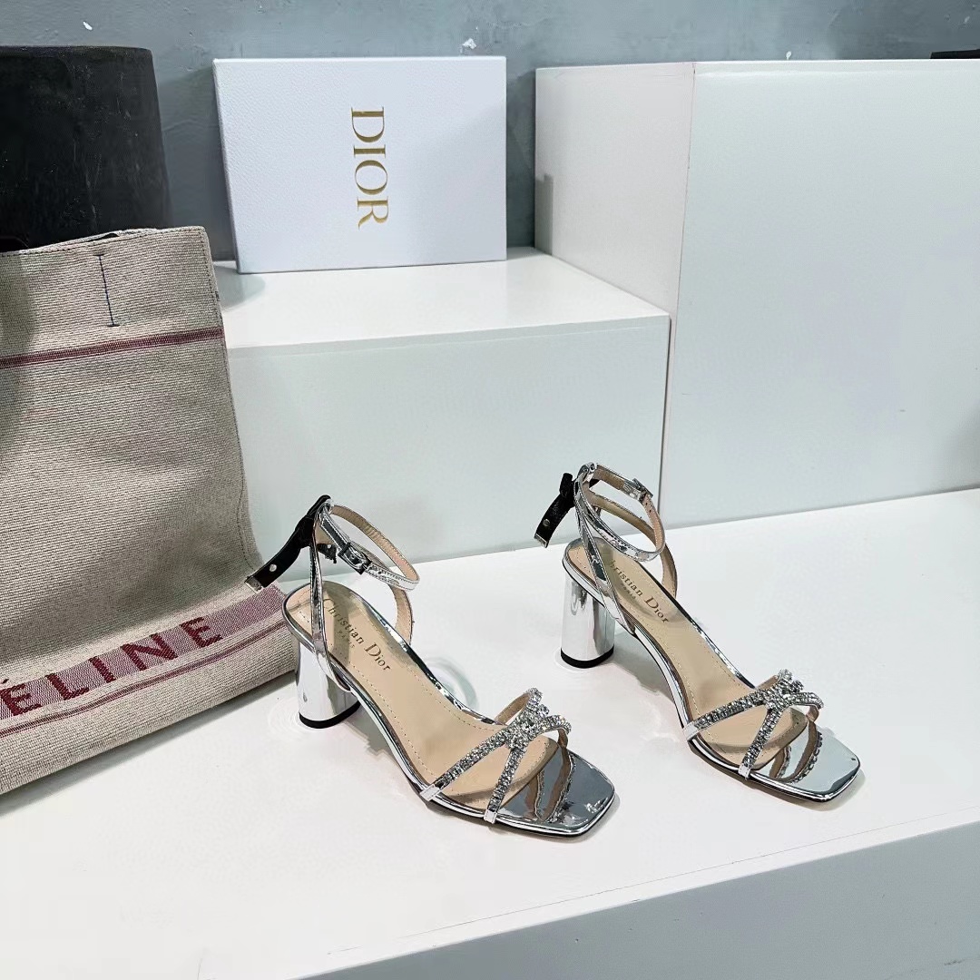 DI0R 高品質ボウクリスタルダイヤモンドハイヒールサンダル【50％割引+送料無料】