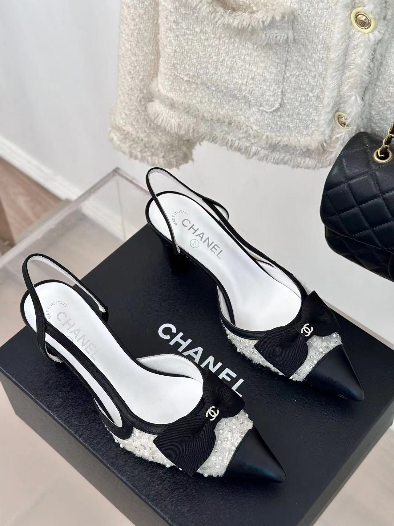 CHANE1高品質リボン ポインテッドトゥ チャンキーヒール サンダル【50％割引+送料無料】