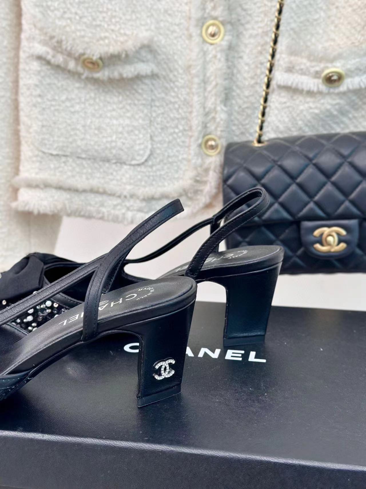 CHANE1高品質リボン ポインテッドトゥ チャンキーヒール サンダル【50％割引+送料無料】