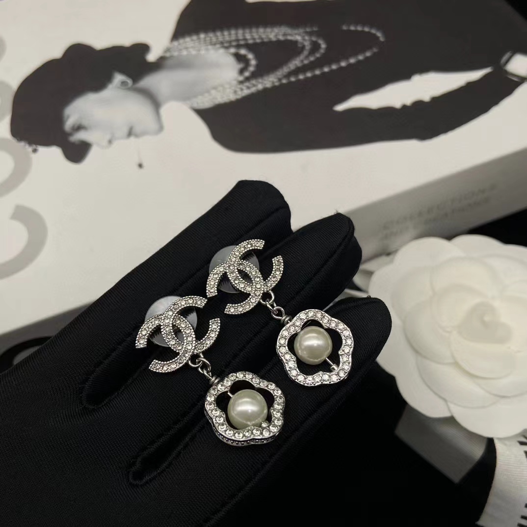 CHANE1 ダイヤモンド カメリア スタッド ピアス【50％割引+送料無料】