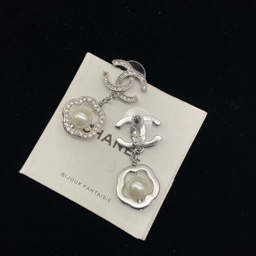 CHANE1 ダイヤモンド カメリア スタッド ピアス【50％割引+送料無料】