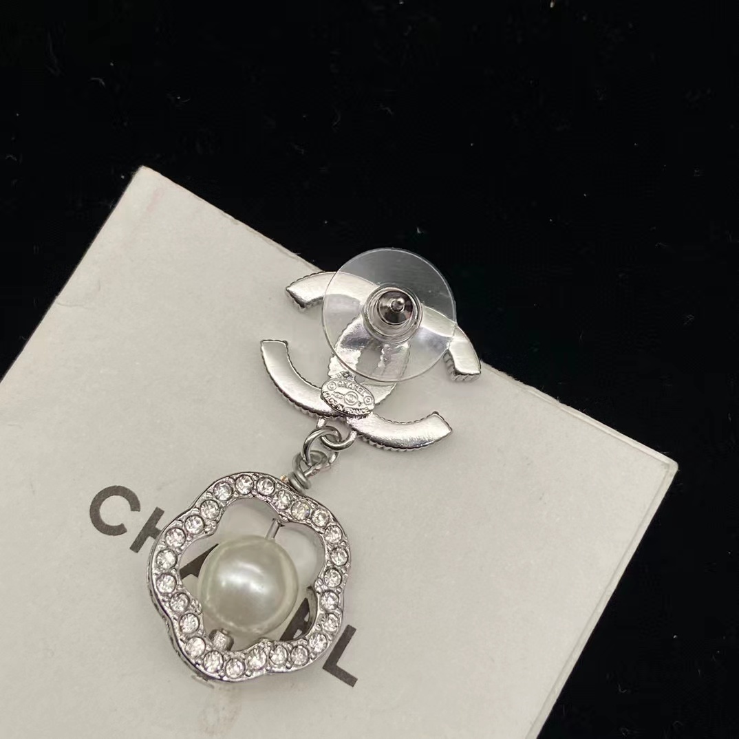 CHANE1 ダイヤモンド カメリア スタッド ピアス【50％割引+送料無料】