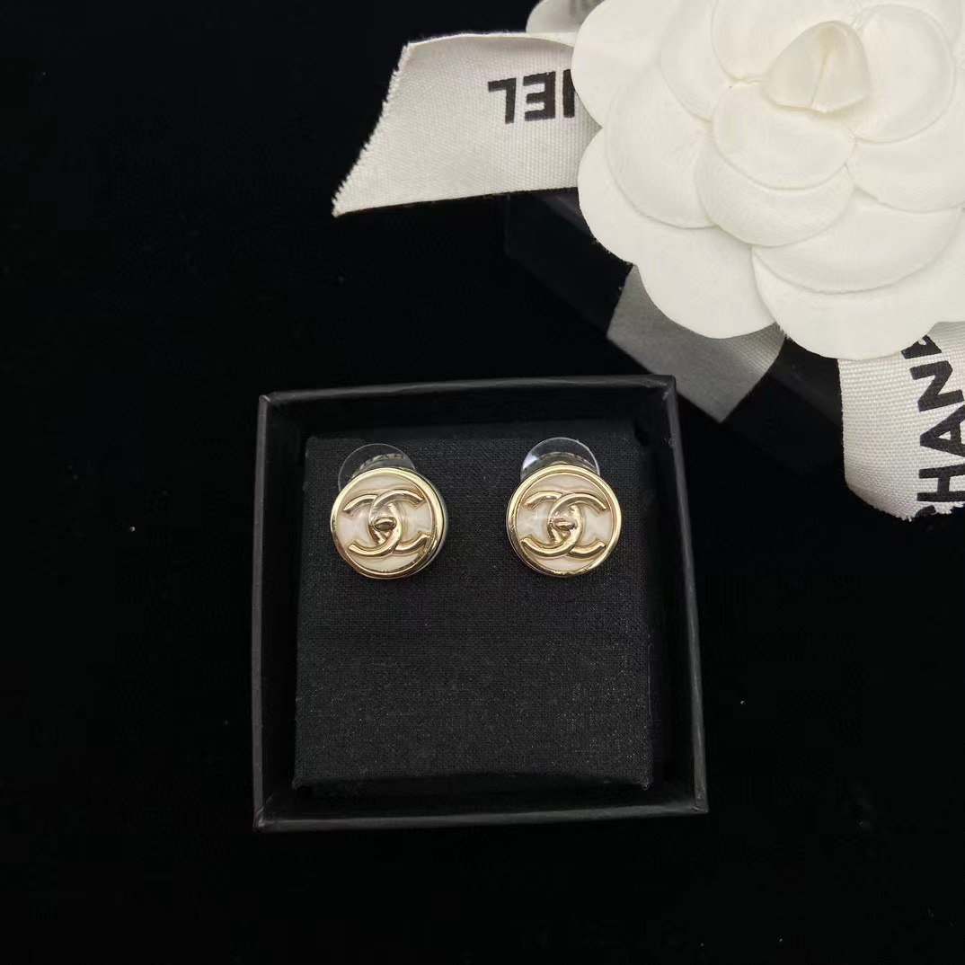 CHANE1 ダブルC シンプルピアス【50％割引+送料無料】