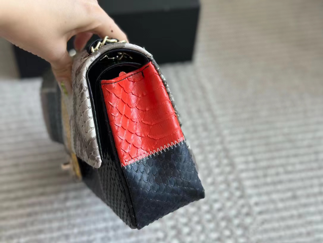 CHANE1 CF レザー ショルダー クロスボディバッグ【50％割引+送料無料】