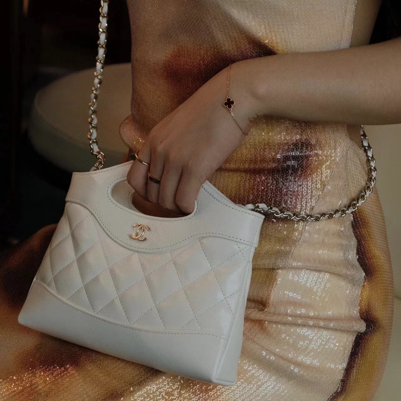 CHANE1 チェーンハンドバッグ【50％割引+送料無料】