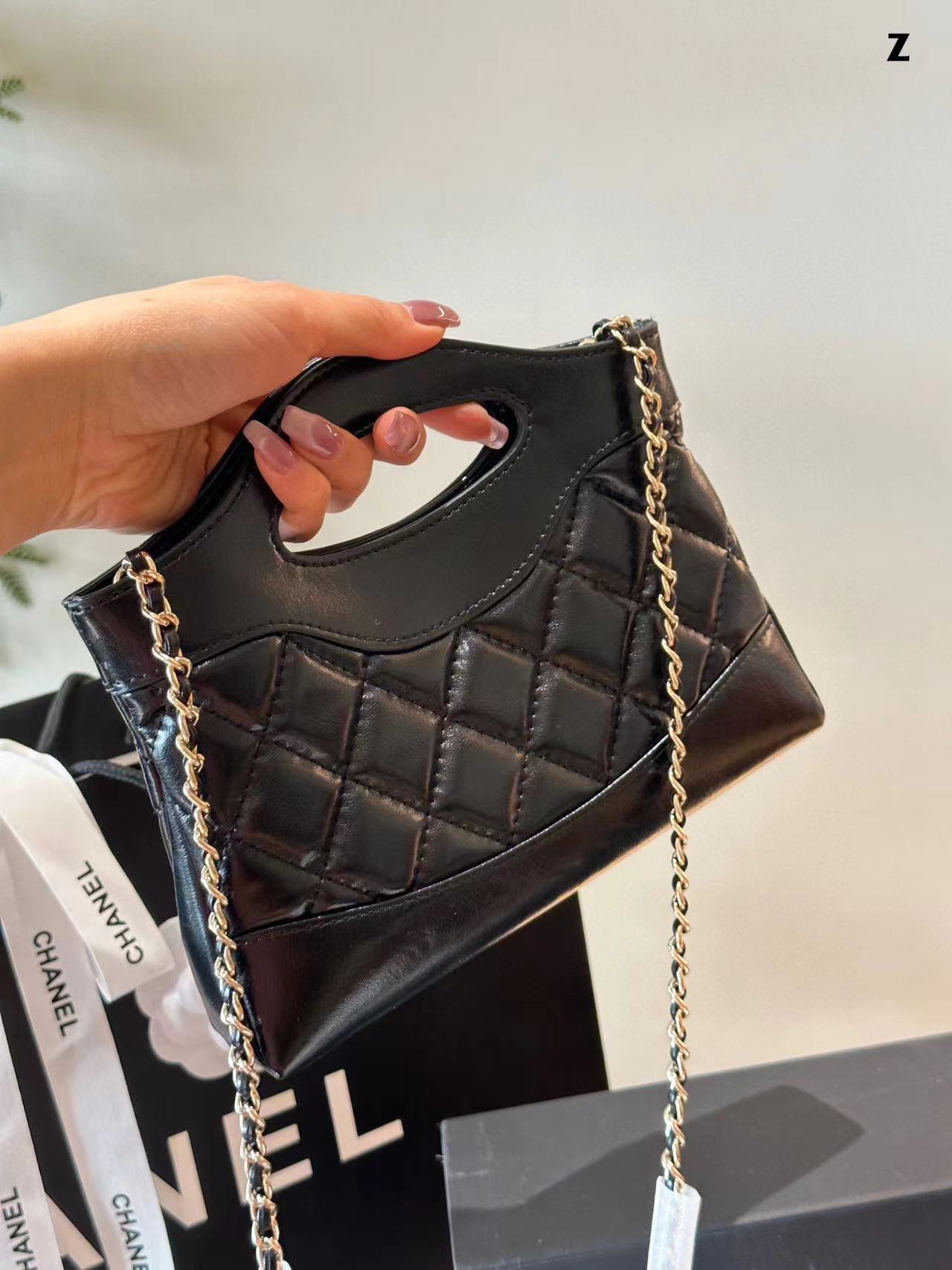 CHANE1 チェーンハンドバッグ【50％割引+送料無料】