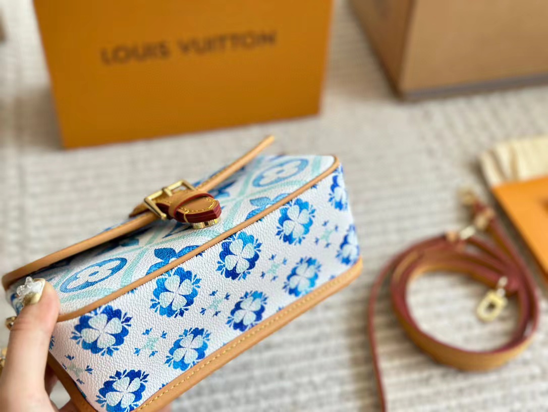 LV バゲット ハンドバッグ【50％割引+送料無料】