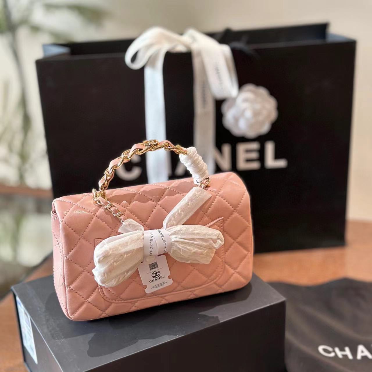 CHANE1 メタルチェーンハンドバッグ【50％割引+送料無料】