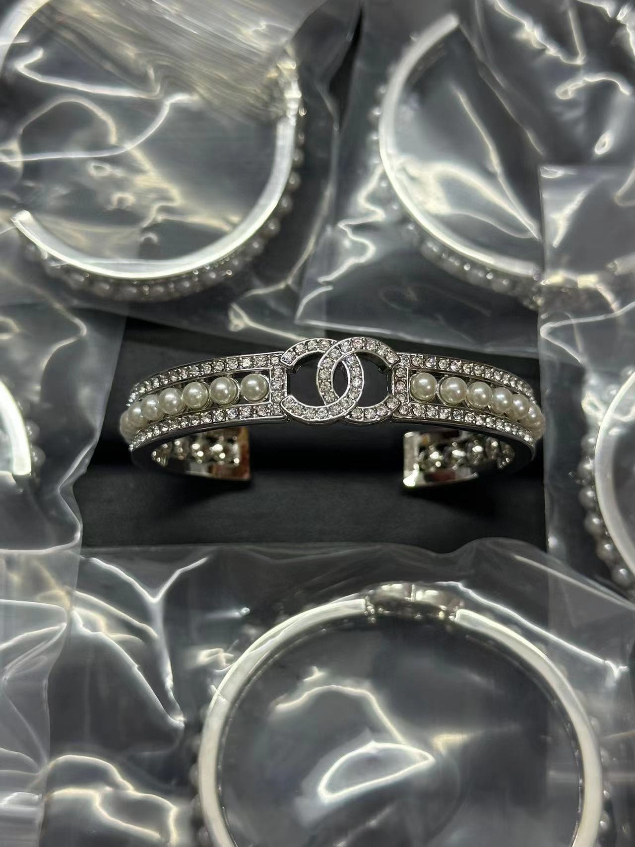 CHANE1 ダブルCパールブレスレット【50％割引+送料無料】