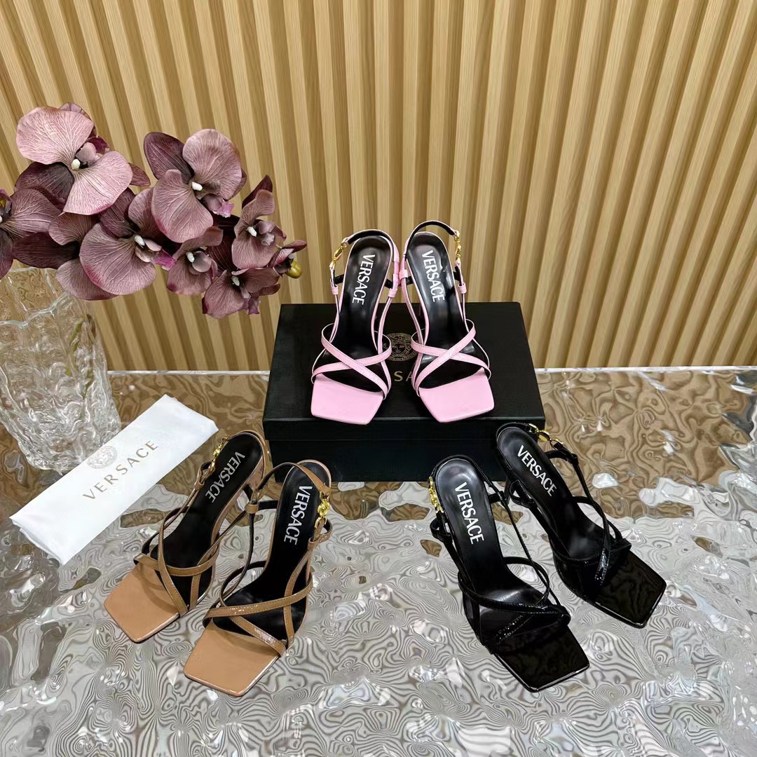 Versace 高品質のハイヒールサンダル【50％割引+送料無料】