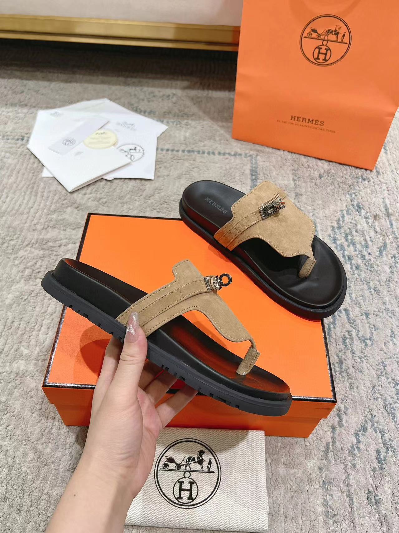 HERME5 高品質ビーチサンダル【50％割引+送料無料】