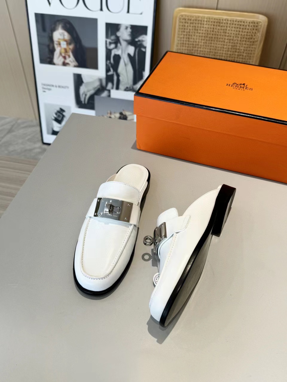 HERME5 高品質 H シープスキンスリッパ【50％割引+送料無料】