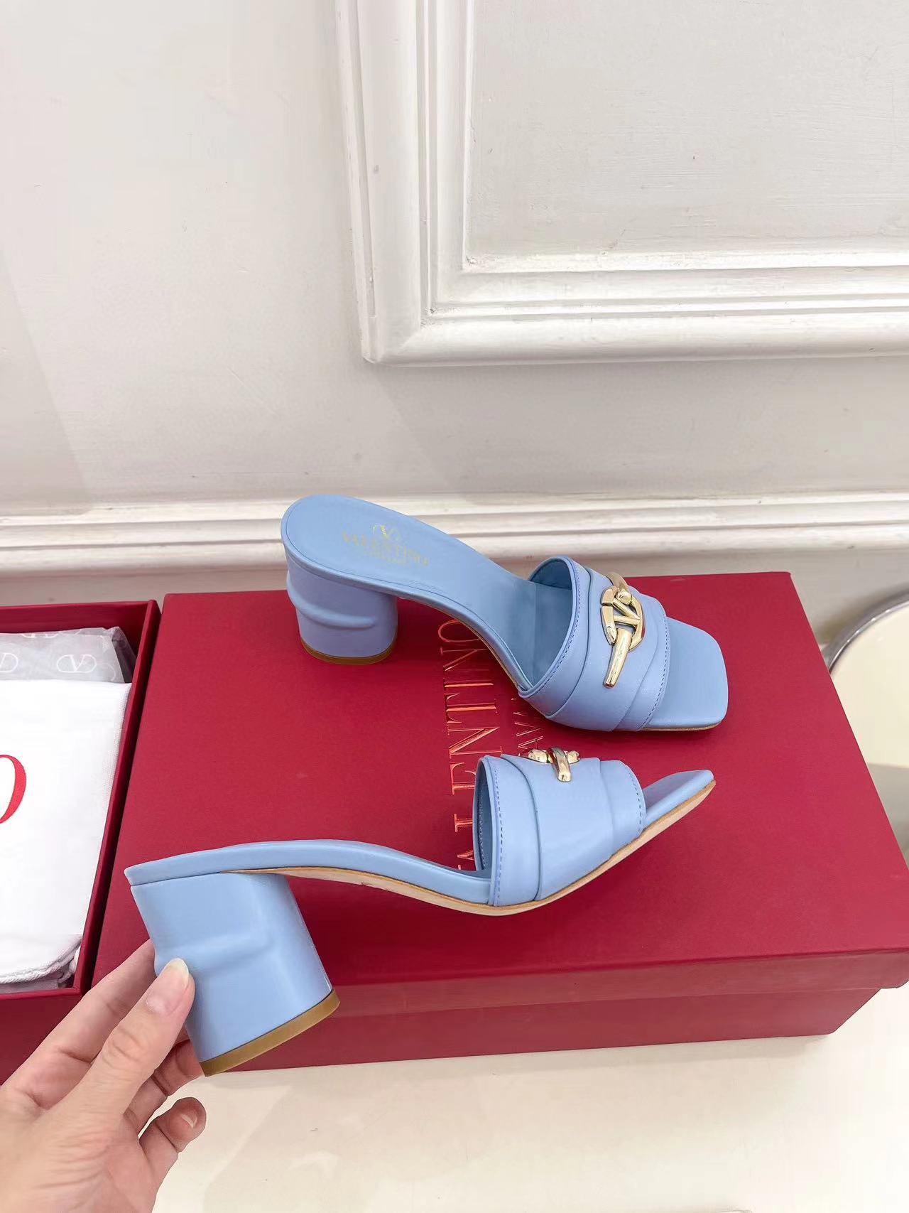 VALENT1NO 高品質牛革ハイヒール【50％割引+送料無料】