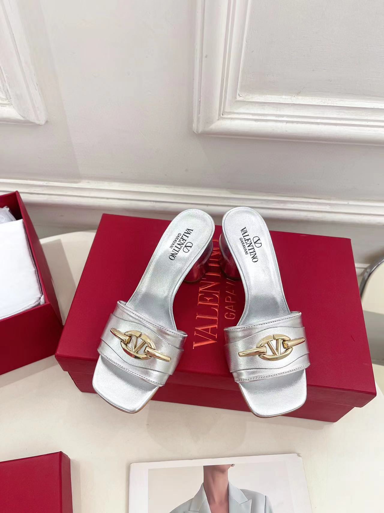 VALENT1NO 高品質牛革ハイヒール【50％割引+送料無料】