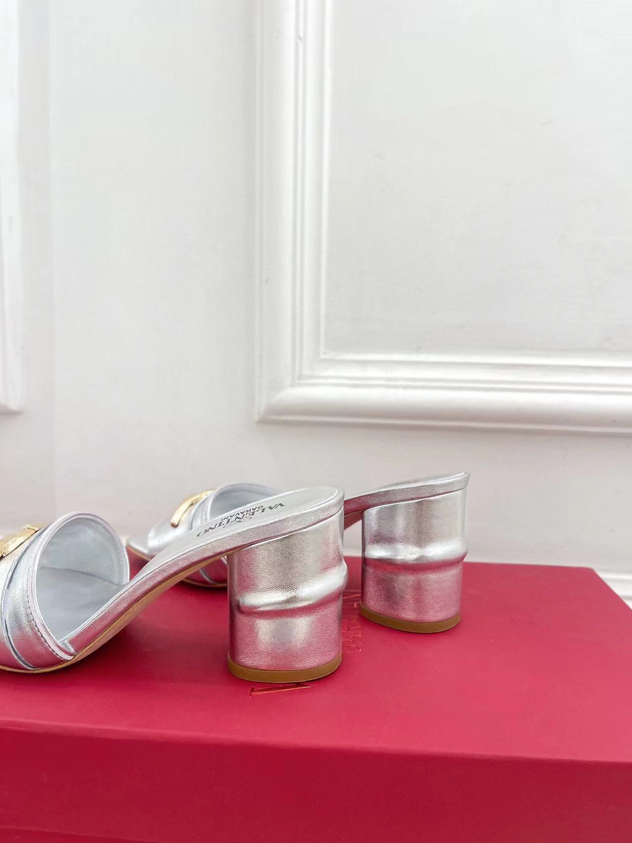 VALENT1NO 高品質牛革ハイヒール【50％割引+送料無料】