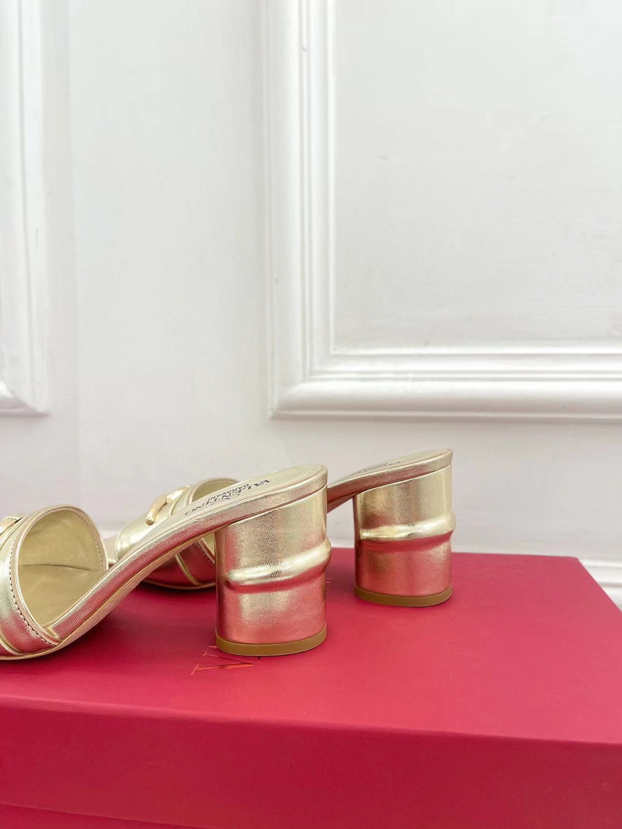 VALENT1NO 高品質牛革ハイヒール【50％割引+送料無料】