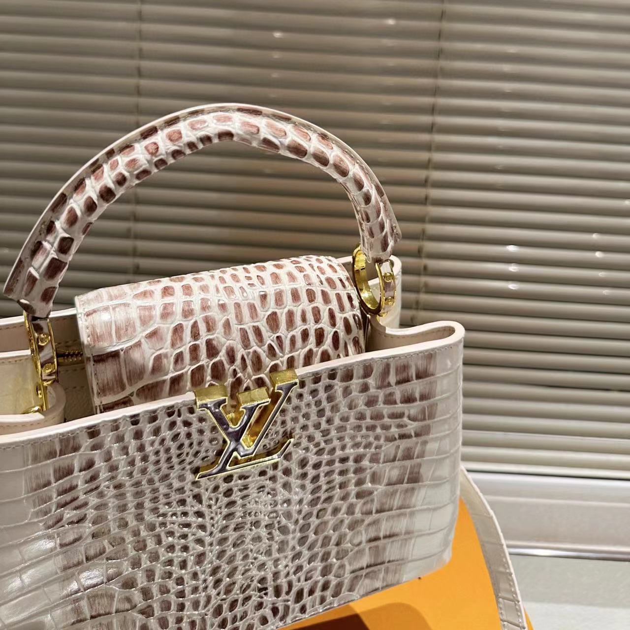 LV クロコダイル柄 ハンドバッグ【50％割引+送料無料】