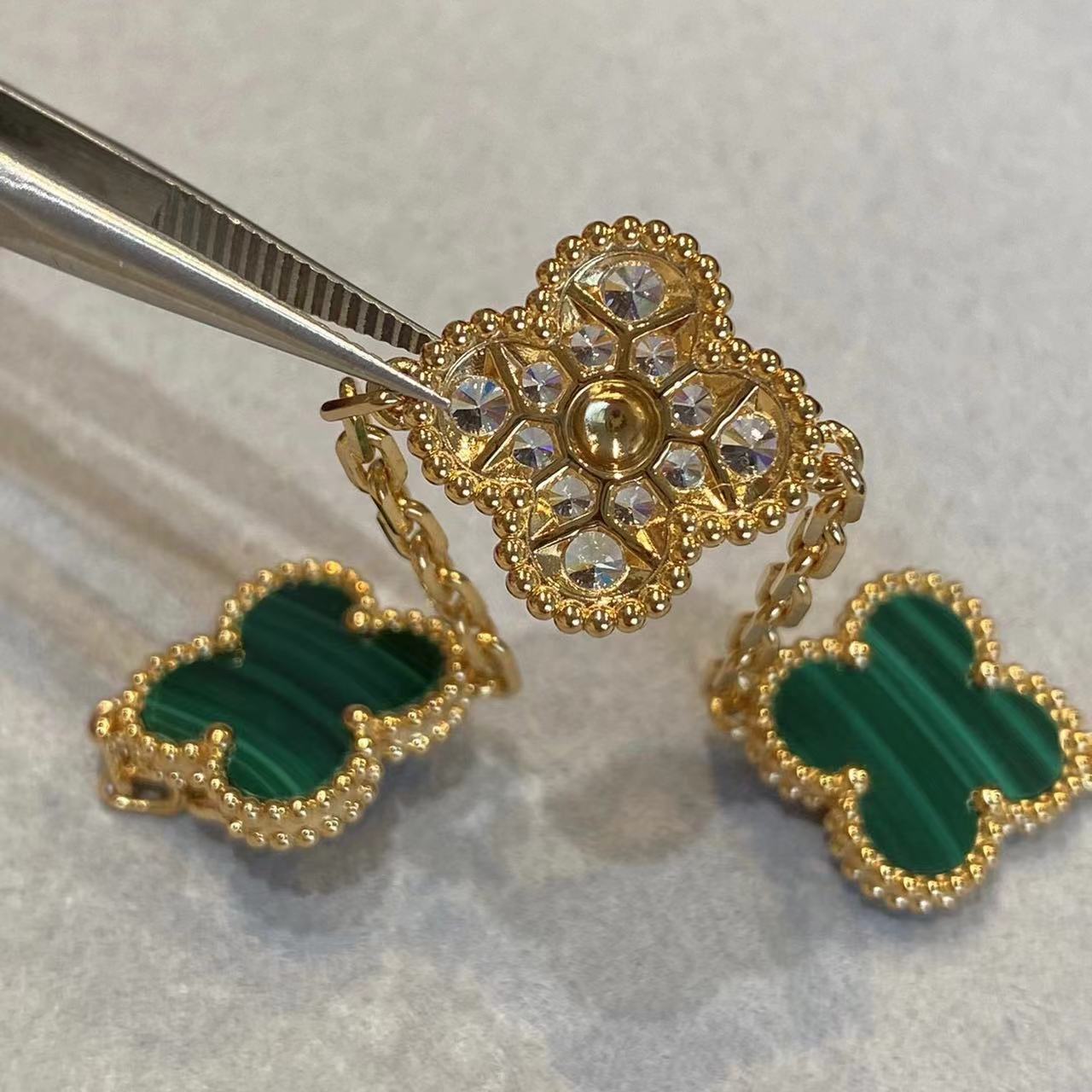 Van c1eef &Arpels 五花ブレスレット【50％割引+送料無料】