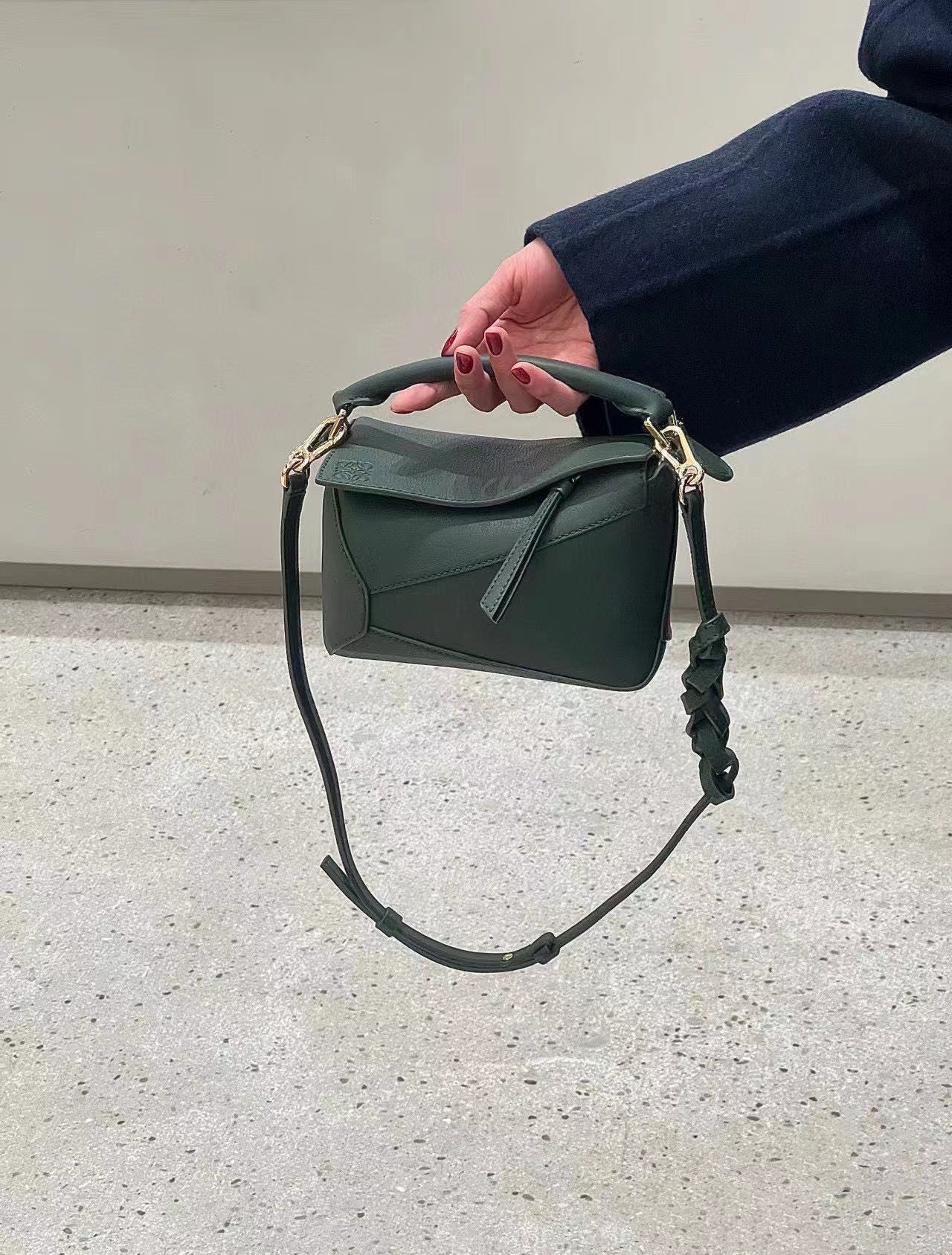 L0WEW チェーンハンドバッグ【50％割引+送料無料】