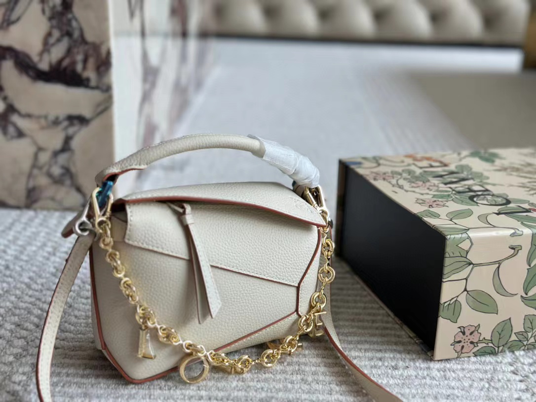 L0WEW チェーンハンドバッグ【50％割引+送料無料】