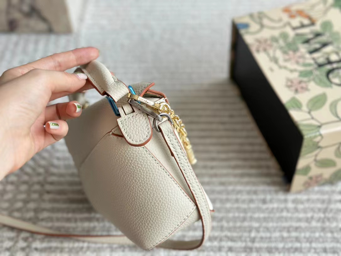 L0WEW チェーンハンドバッグ【50％割引+送料無料】