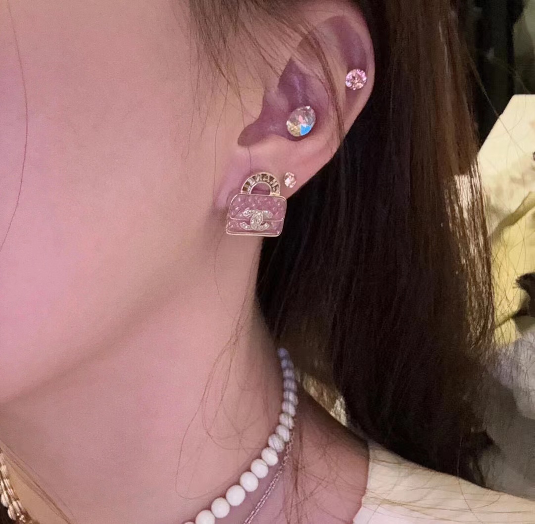 CHANE1 ピンク フル ダイヤモンド ダブル C スタッド ピアス【50％割引+送料無料】