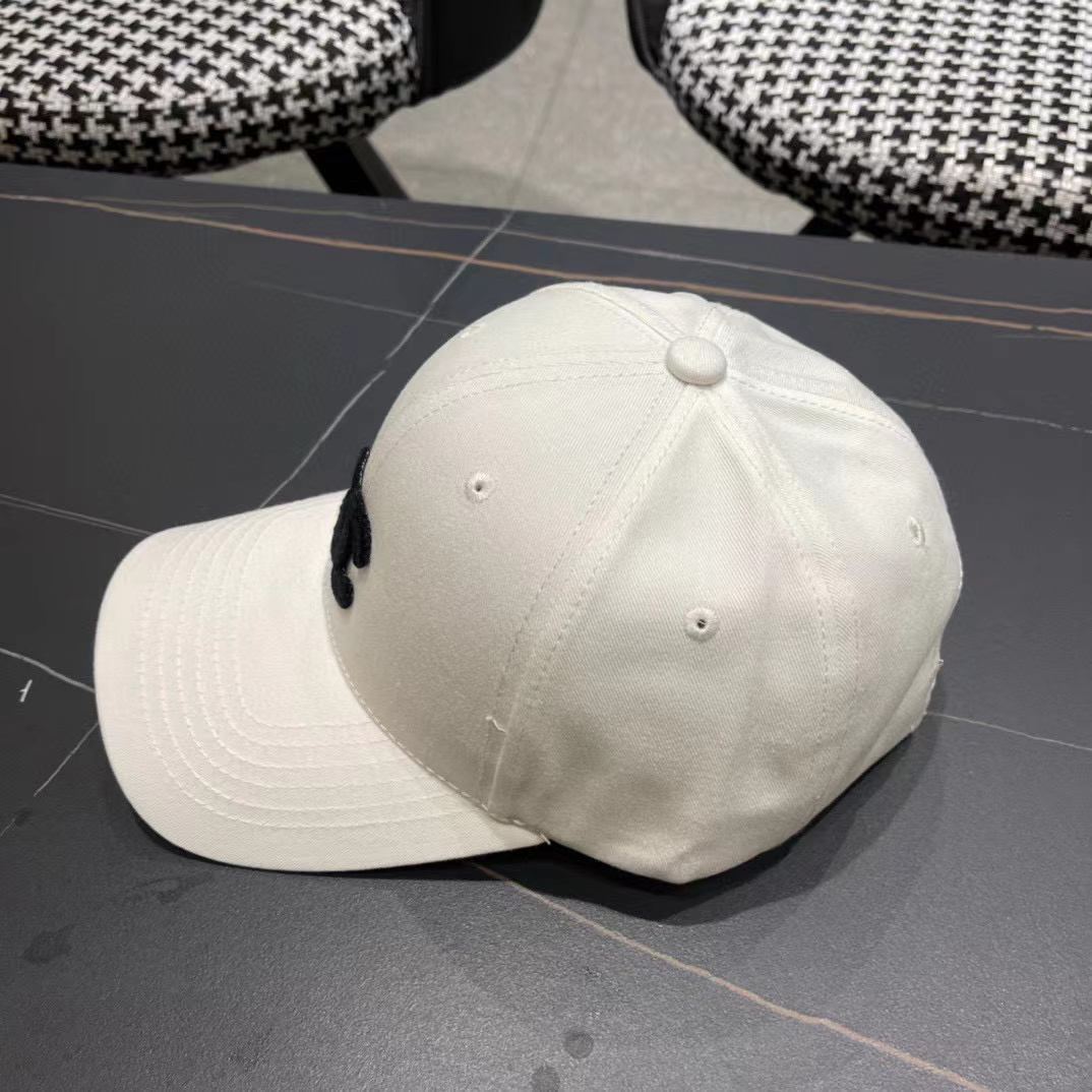 CHANE1 ダブルC 刺繍ロゴ ベースボールキャップ【50％割引+送料無料】