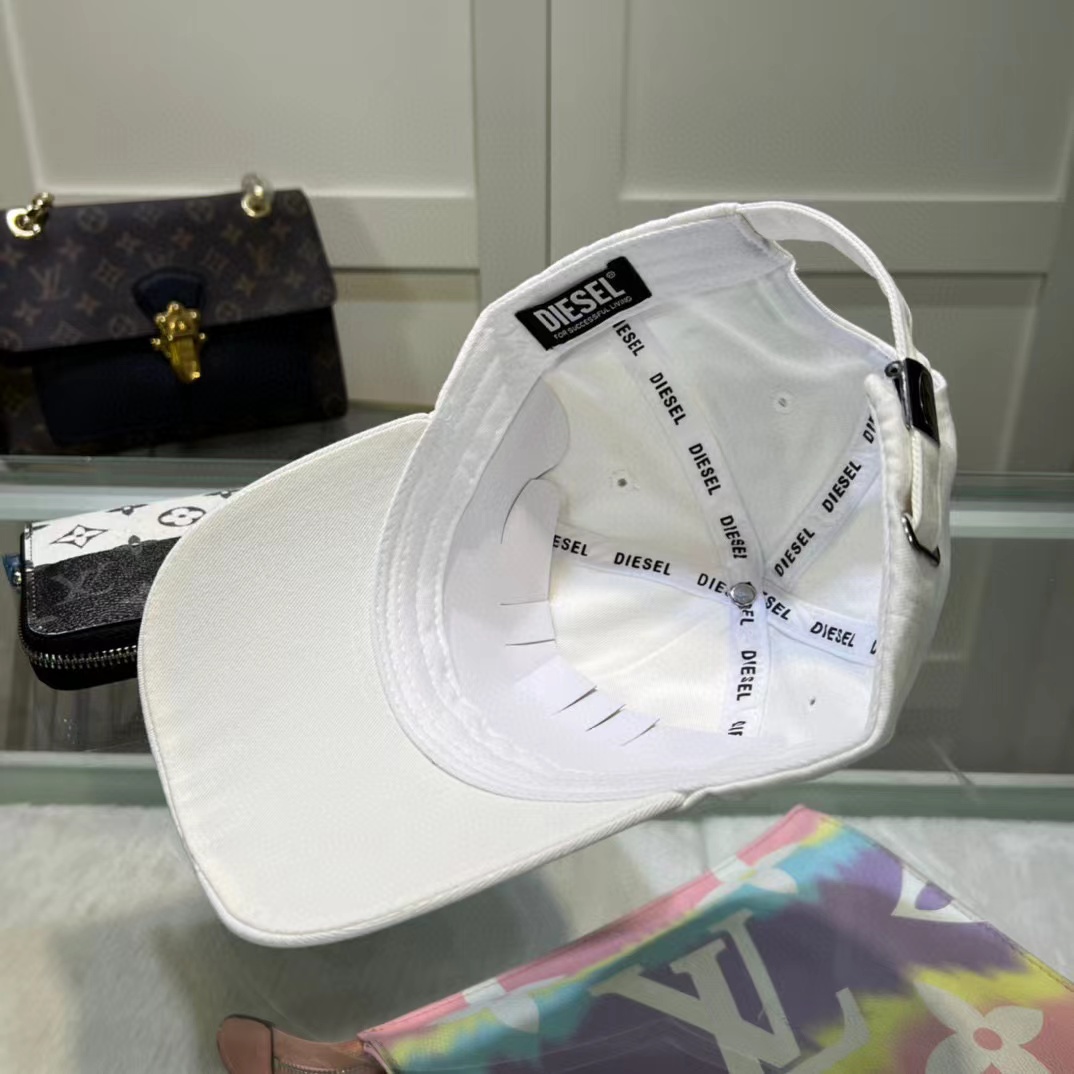 DIESEL シンプルロゴ ベースボールキャップ【50％割引+送料無料】