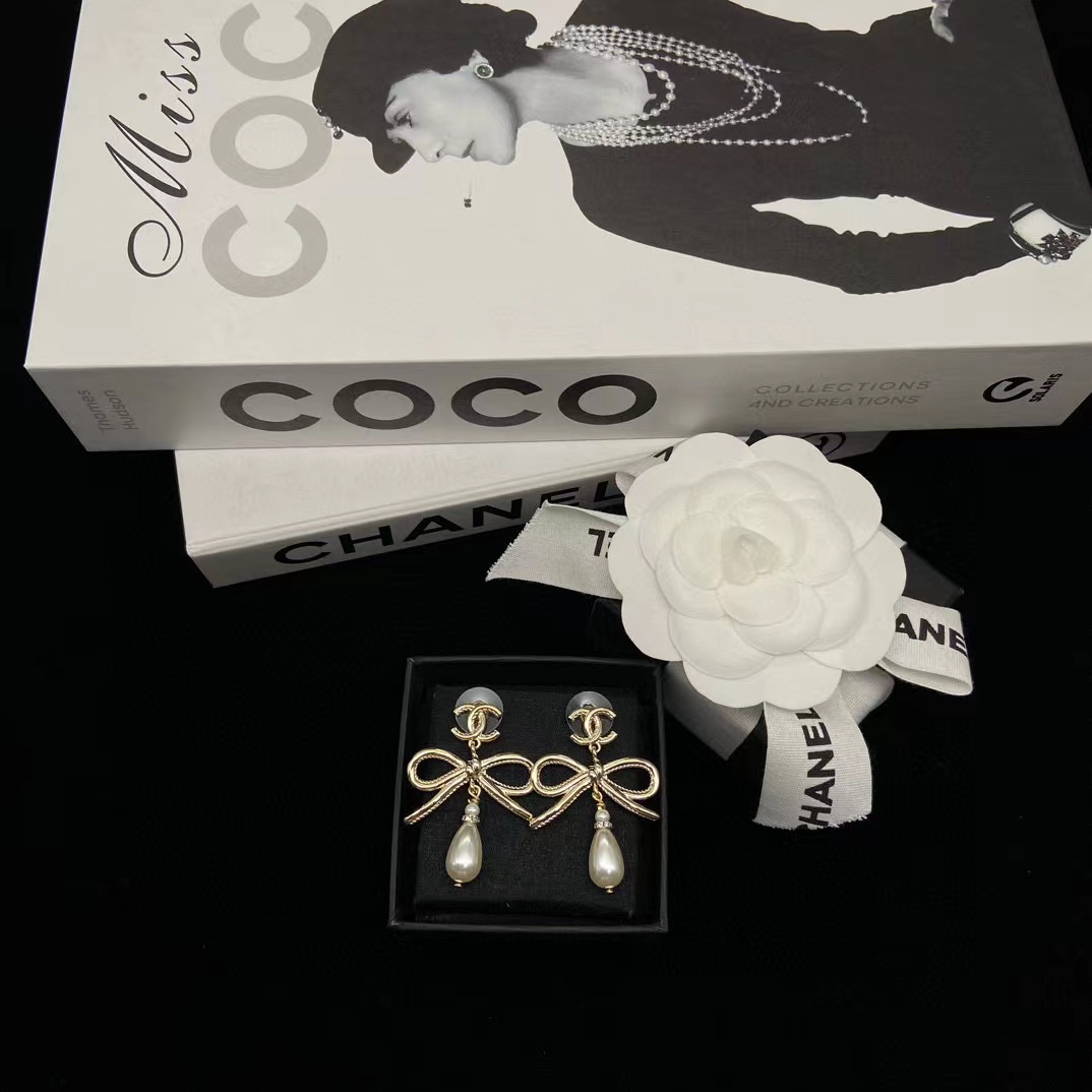 CHANE1 バタフライパールイヤリング【50％割引+送料無料】