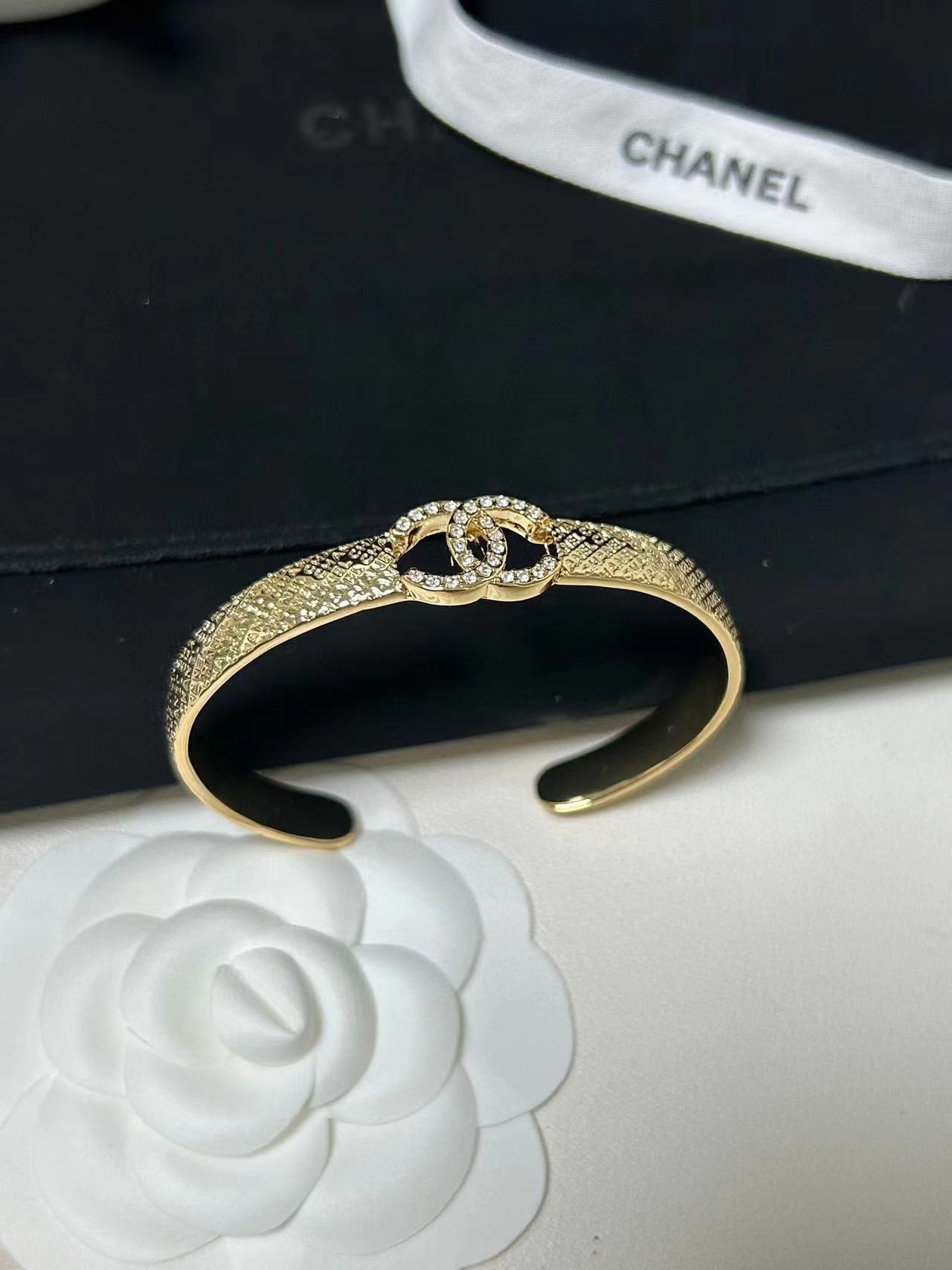 CHANE1 ハーフサークル ダブルC ブレスレット【50％割引+送料無料】