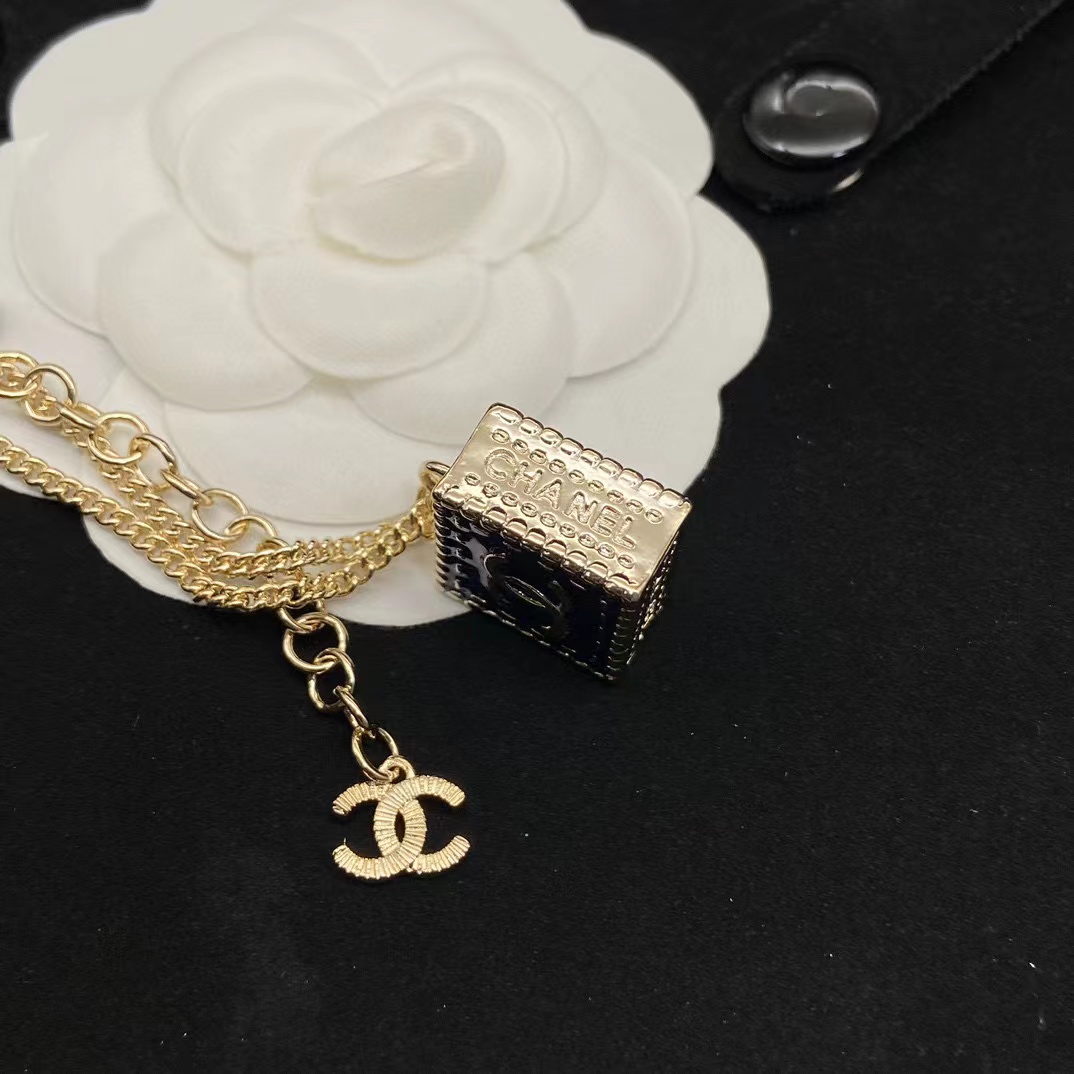 CHANE1 ブルー スクエア ダブル C ネックレス【50％割引+送料無料】