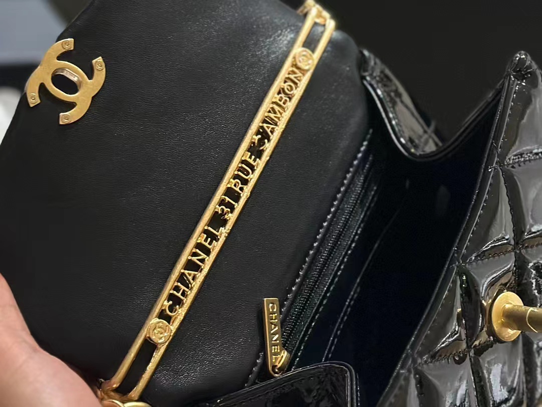 CHANE1 パテントレザー チェーン ハンドバッグ【50％割引+送料無料】