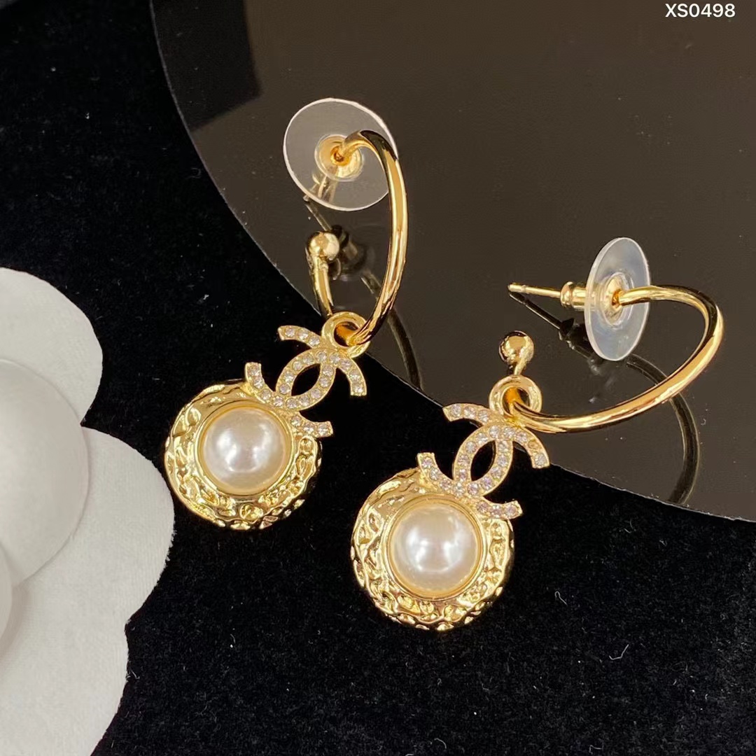 CHANE1 ダブルC パール イヤリング【 50％割引+送料無料】