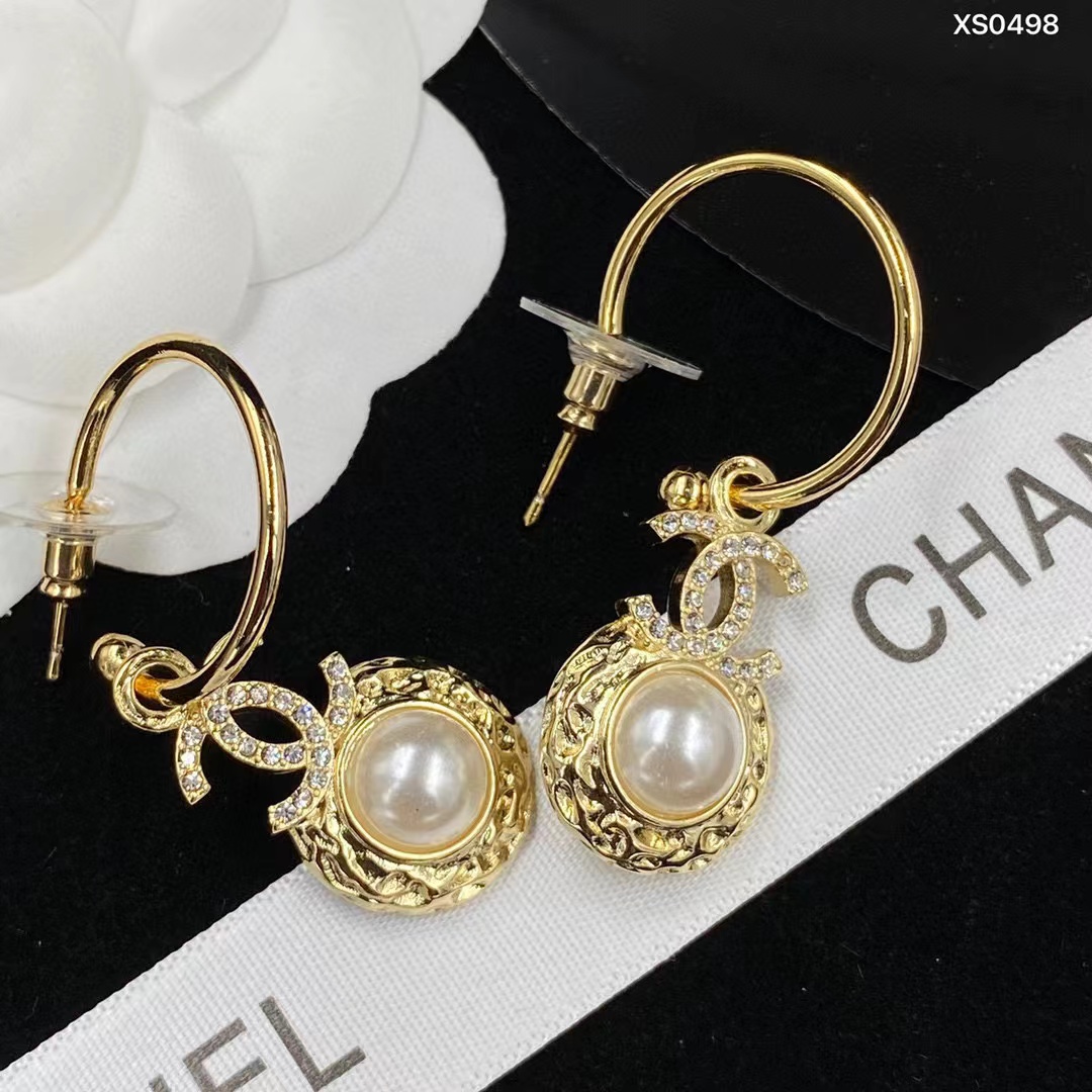 CHANE1 ダブルC パール イヤリング【 50％割引+送料無料】