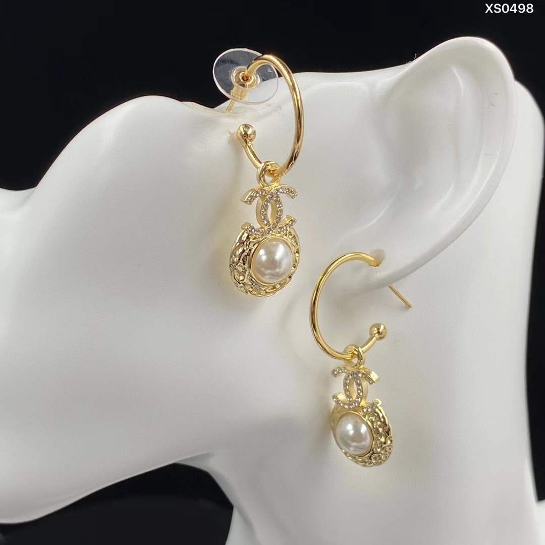 CHANE1 ダブルC パール イヤリング【 50％割引+送料無料】