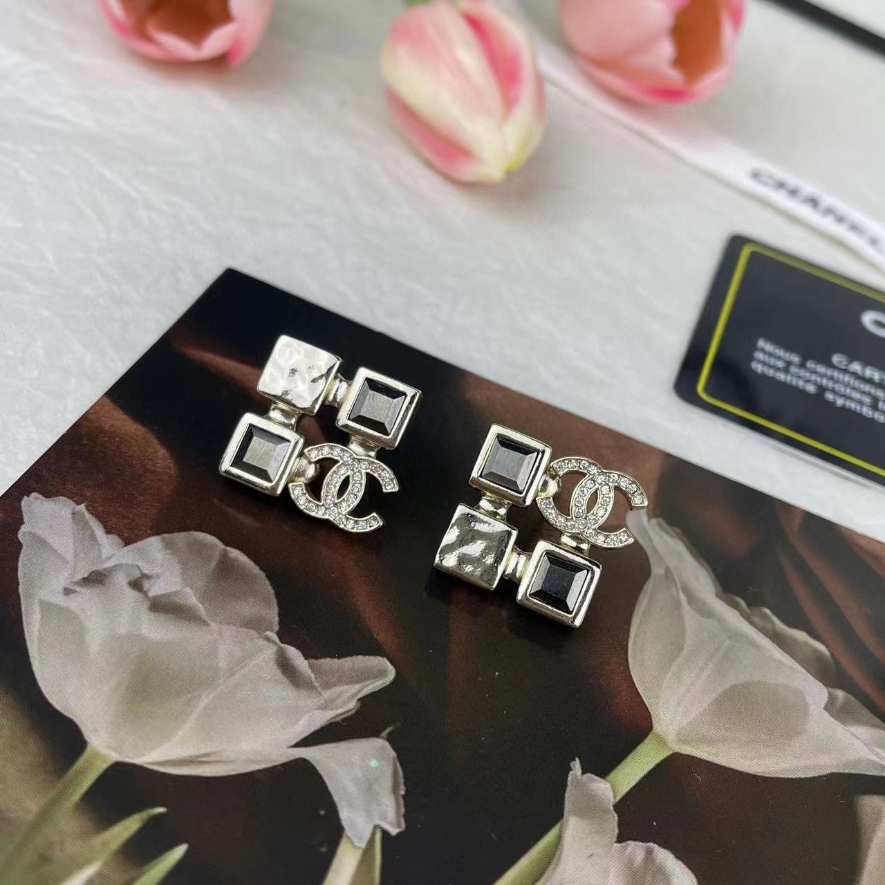 CHANE1 立体スクエアピアス【 50％割引+送料無料】