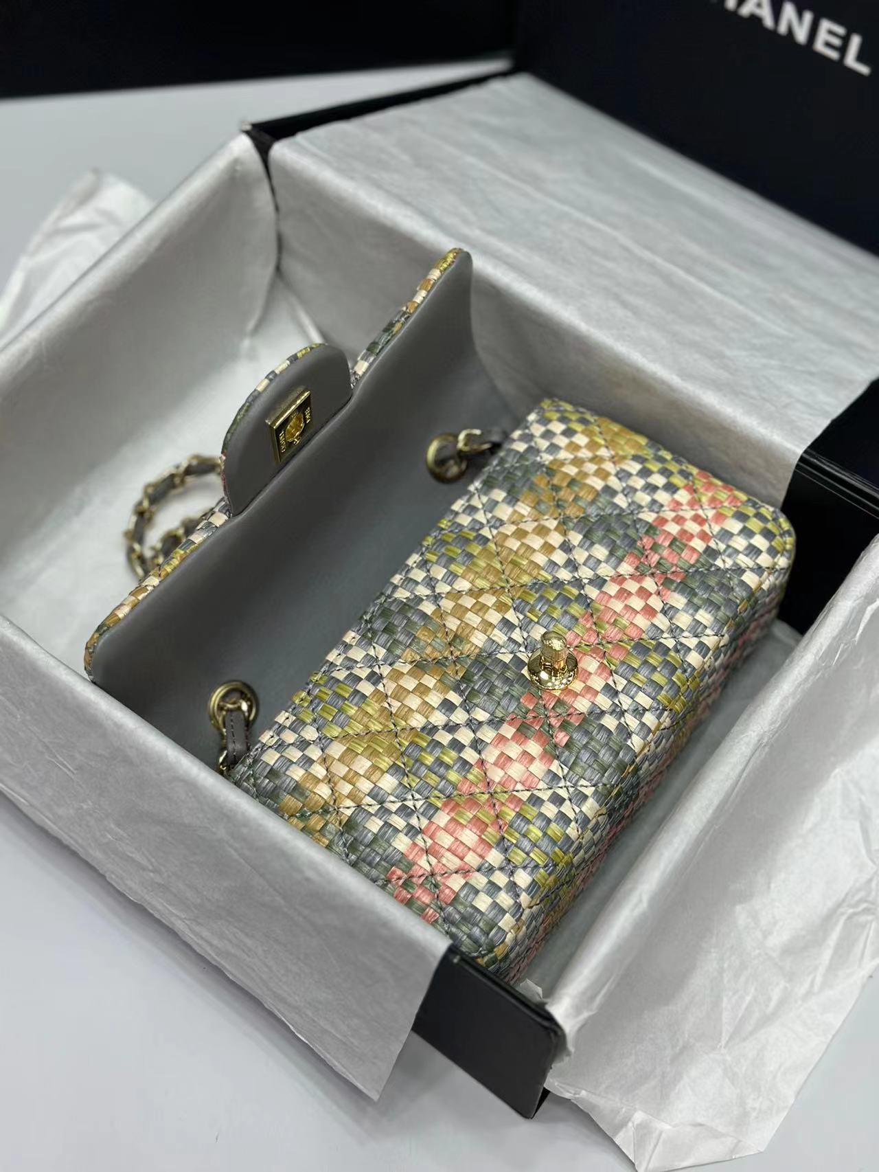 CHANE1 カラフルストローショルダークロスボディバッグ【 50％割引+送料無料】