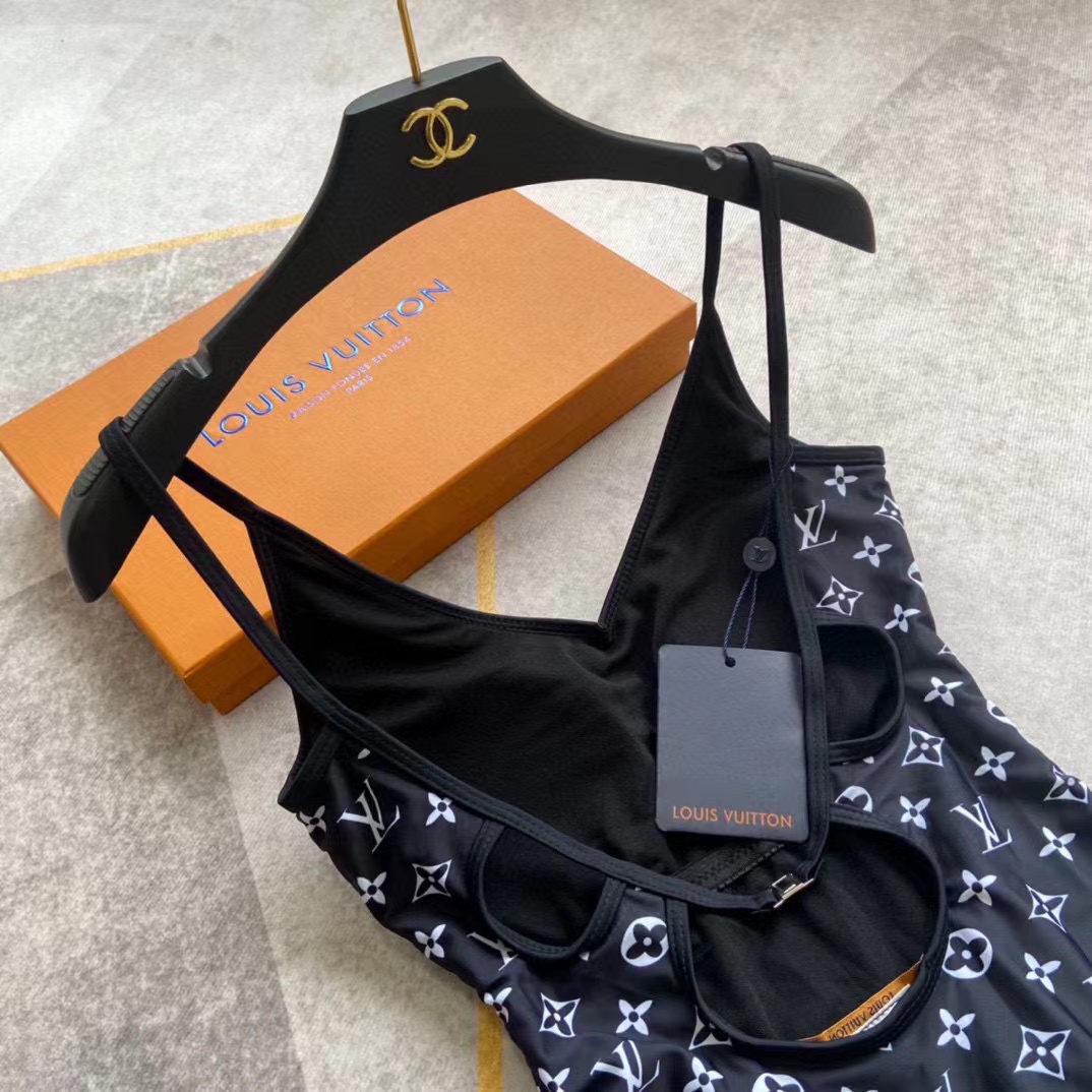 LV老眼用Vネックワンピース水着【50％割引+送料無料】